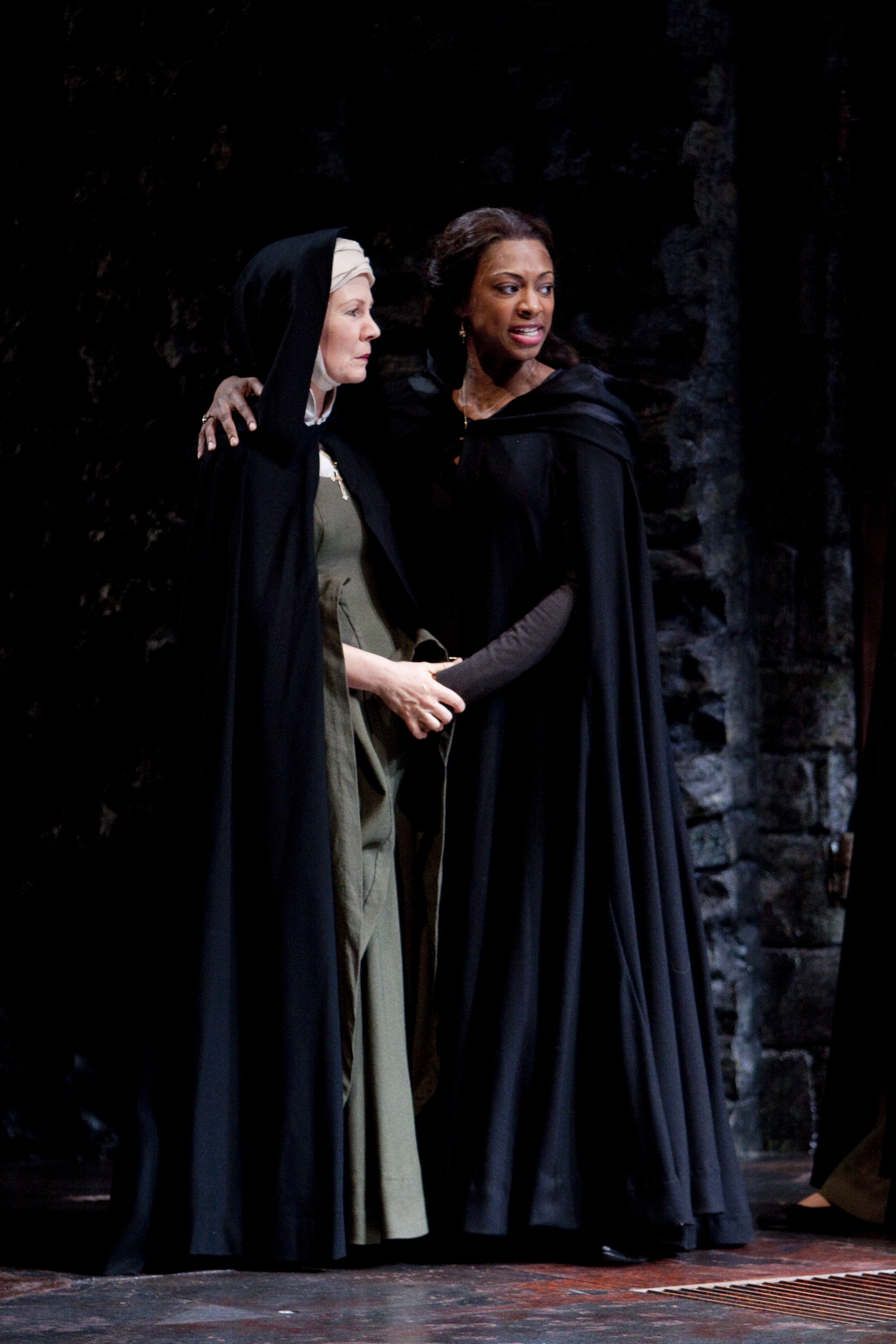 (L-R) Robynn Rodriguez and Rachael Holmes in Shakespeare Theater Company's production of 