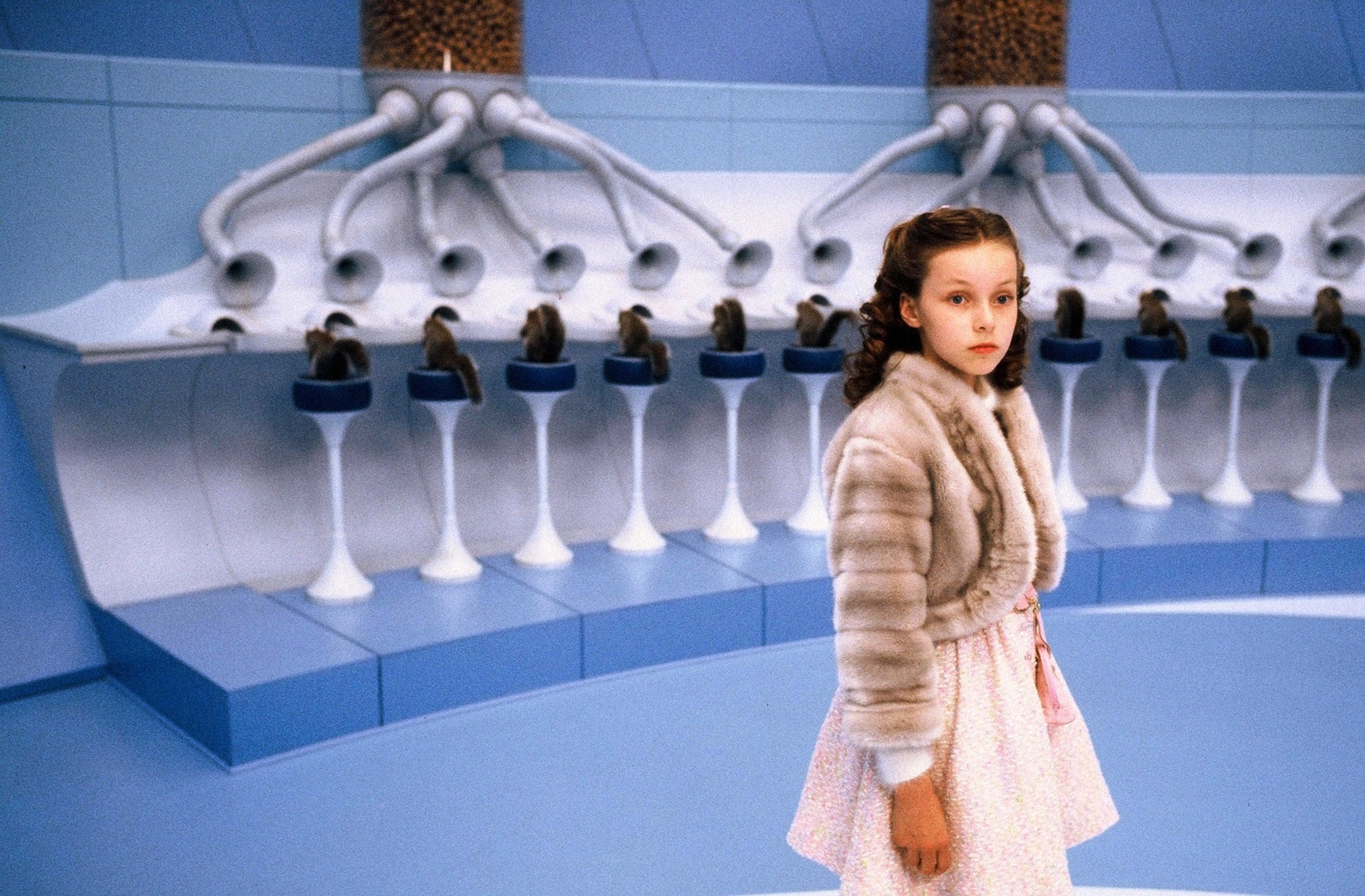 Still of Johnny Depp, Julia Winter and Veruca Salt in Carlis ir sokolado fabrikas (2005)