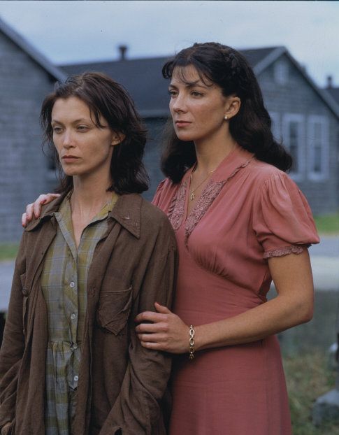 Still of Natasha Richardson and Tamara Gorski in Haven (2001)
