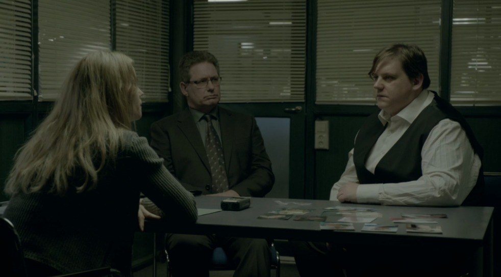 Victor von Schirach in Broen as Thomas Dhalqvist. interrogation in the police office (Saga).