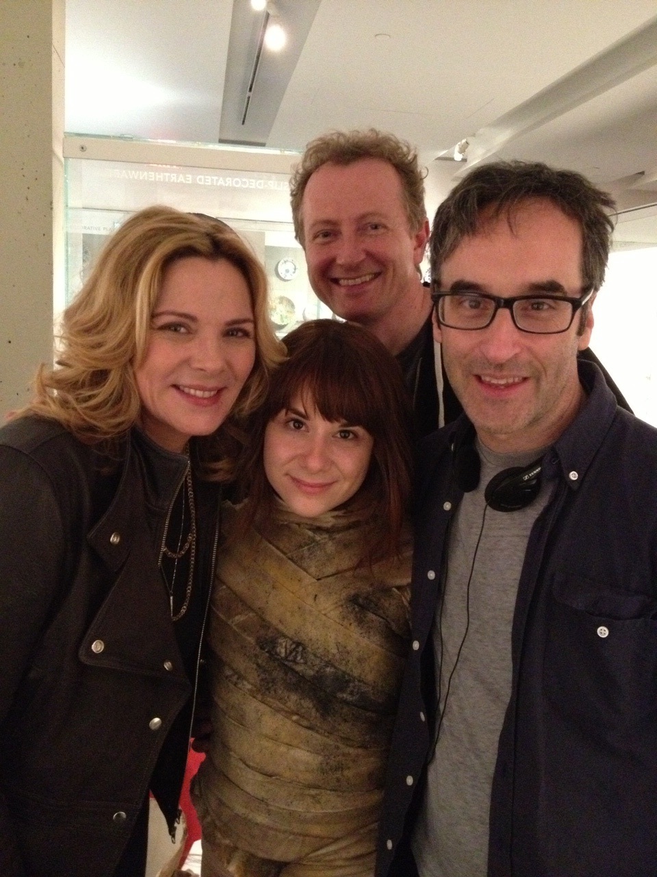 On set of Sensitive Skin: Kim Cattrall, Jessica Rose, Bob Martin, Don Mckellar