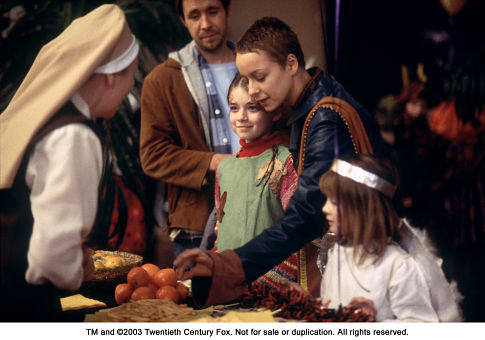 Still of Sarah Bolger, Paddy Considine, Samantha Morton and Emma Bolger in In America (2002)