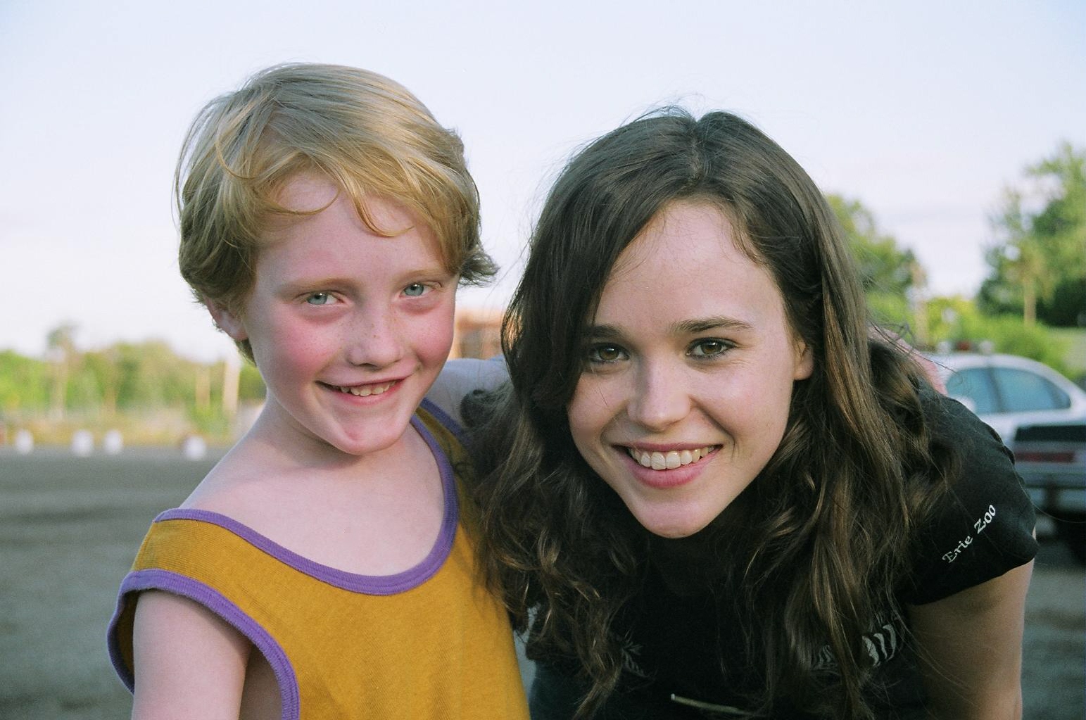 Austin Bickel & Ellen Page on set of 'Whip It'