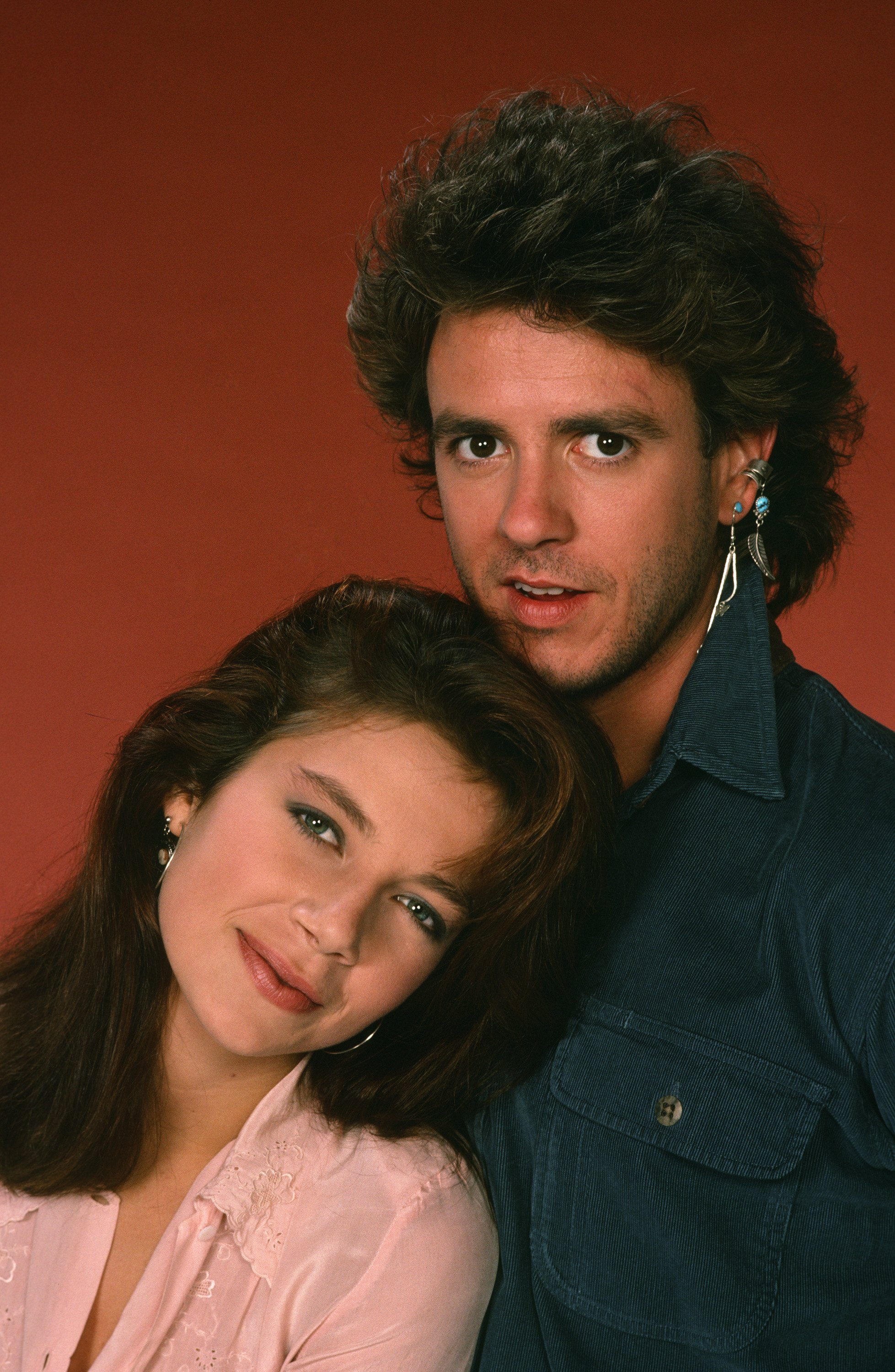 Still of Justine Bateman and Scott Valentine in Family Ties (1982)