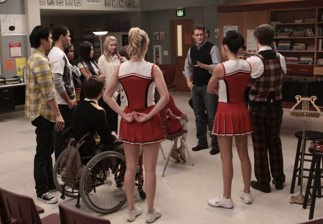 Still of Matthew Morrison, Dianna Agron, Kevin McHale, Chris Colfer and Jenna Ushkowitz in Glee (2009)