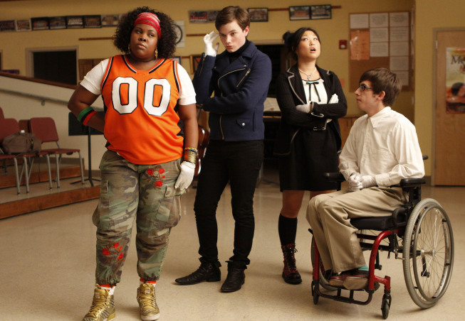 Still of Kevin McHale, Chris Colfer, Jenna Ushkowitz and Amber Riley in Glee (2009)