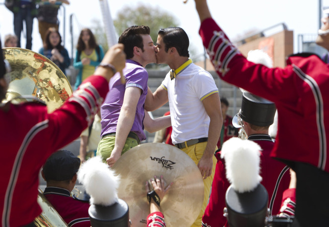 Still of Darren Criss and Chris Colfer in Glee (2009)