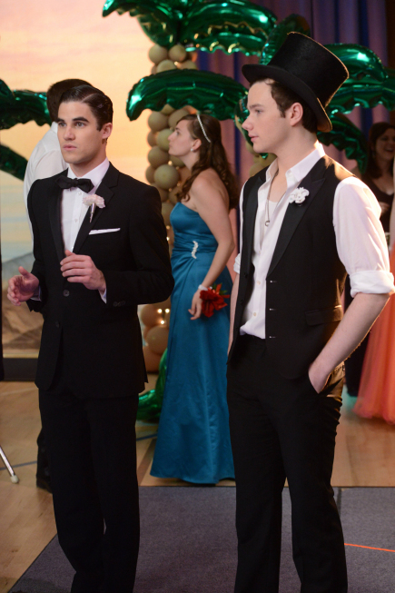 Still of Darren Criss and Chris Colfer in Glee (2009)