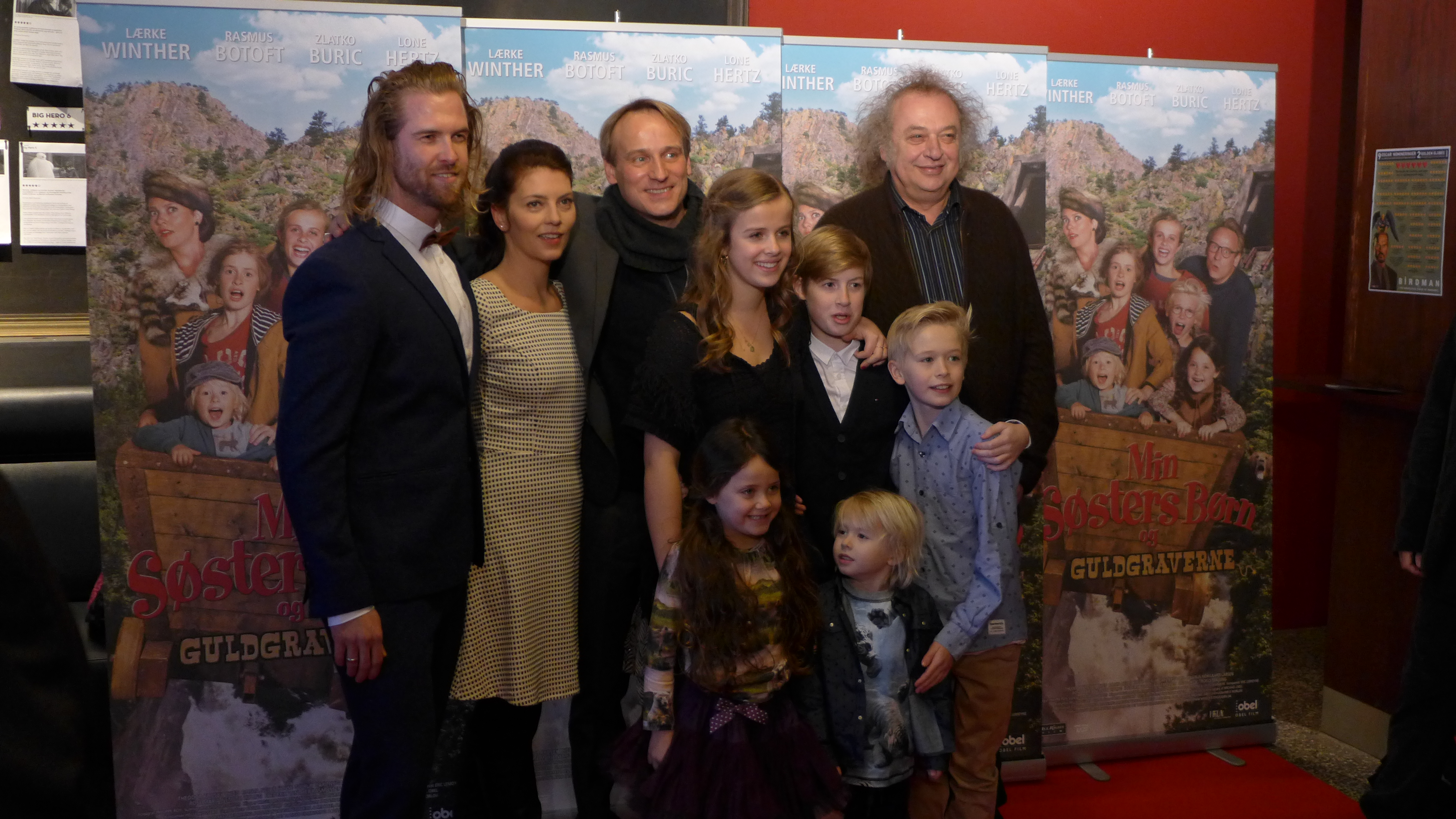 'Min Søsters Børn og Guldgraverne' cast at Copenhagen Premiere