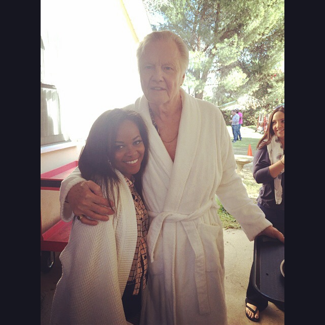 Behind the scenes Ray Donovan Sushana Watkis and Jon Voight