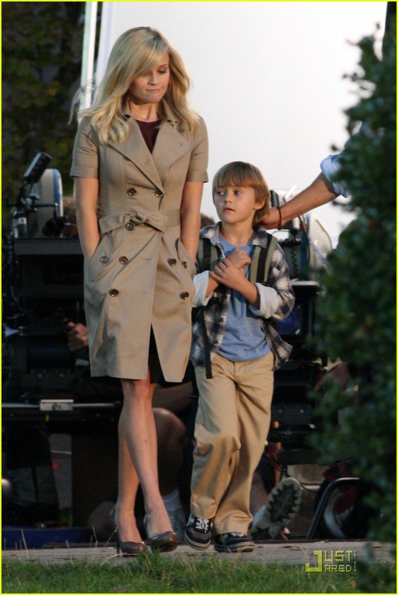 On set of This Means War, Reese Witherspoon and John Paul Ruttan