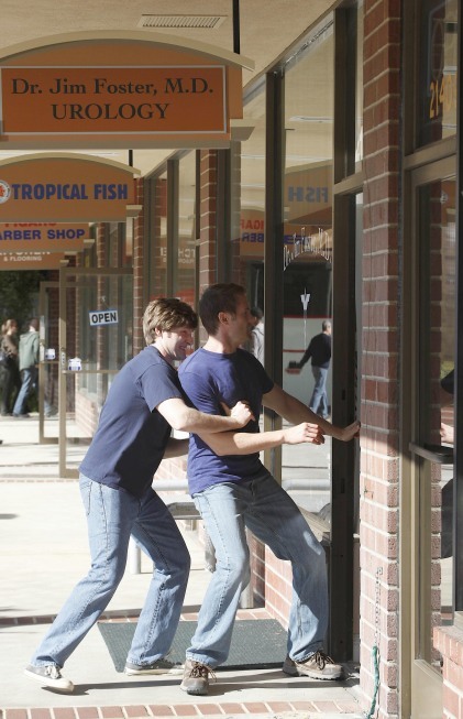 Still of Garret Dillahunt and Jimmy Lucas in Mazyle Houp (2010)