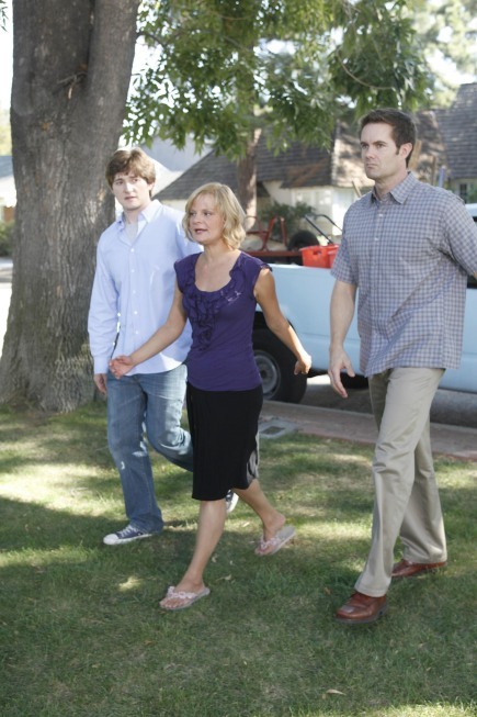 Still of Martha Plimpton, Garret Dillahunt and Jimmy Lucas in Mazyle Houp (2010)