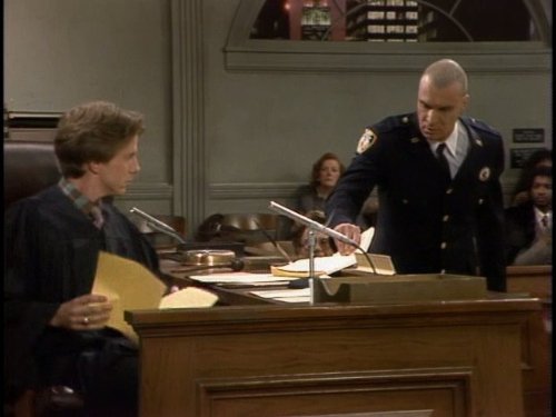 Still of Harry Anderson and Richard Moll in Night Court (1984)