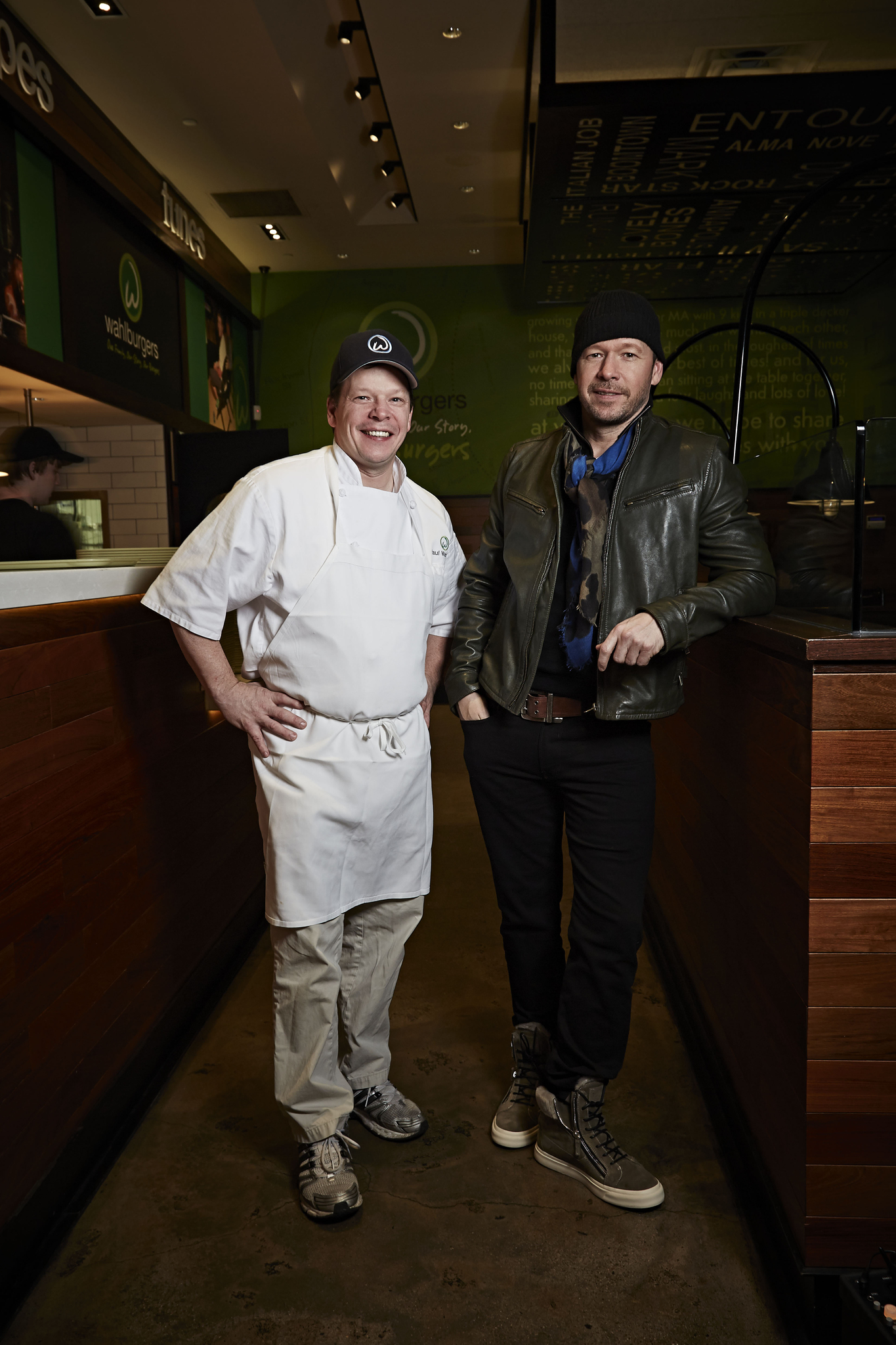 Still of Donnie Wahlberg and Paul Wahlberg in Wahlburgers (2014)