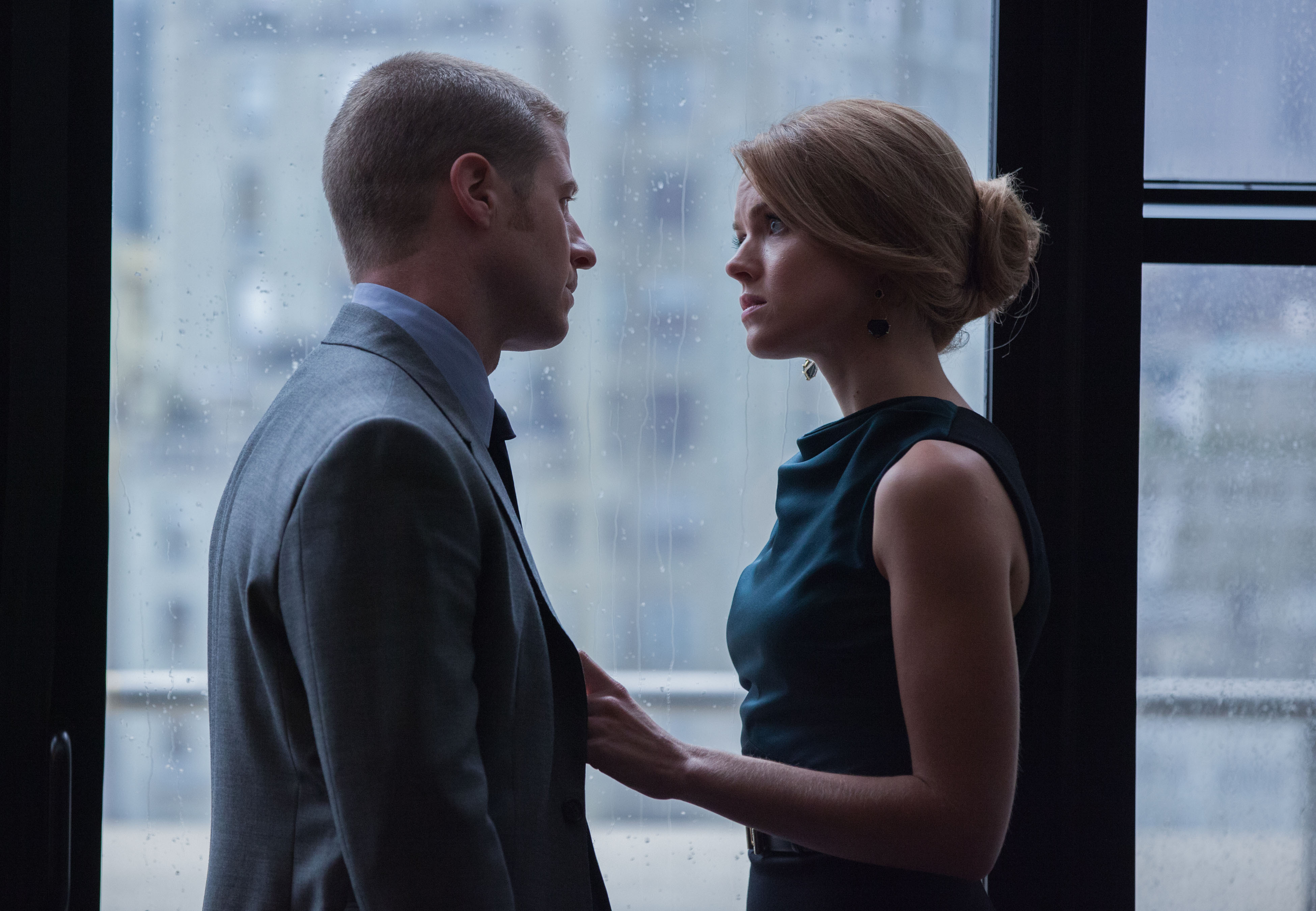 Still of Ben McKenzie and Erin Richards in Gotham (2014)