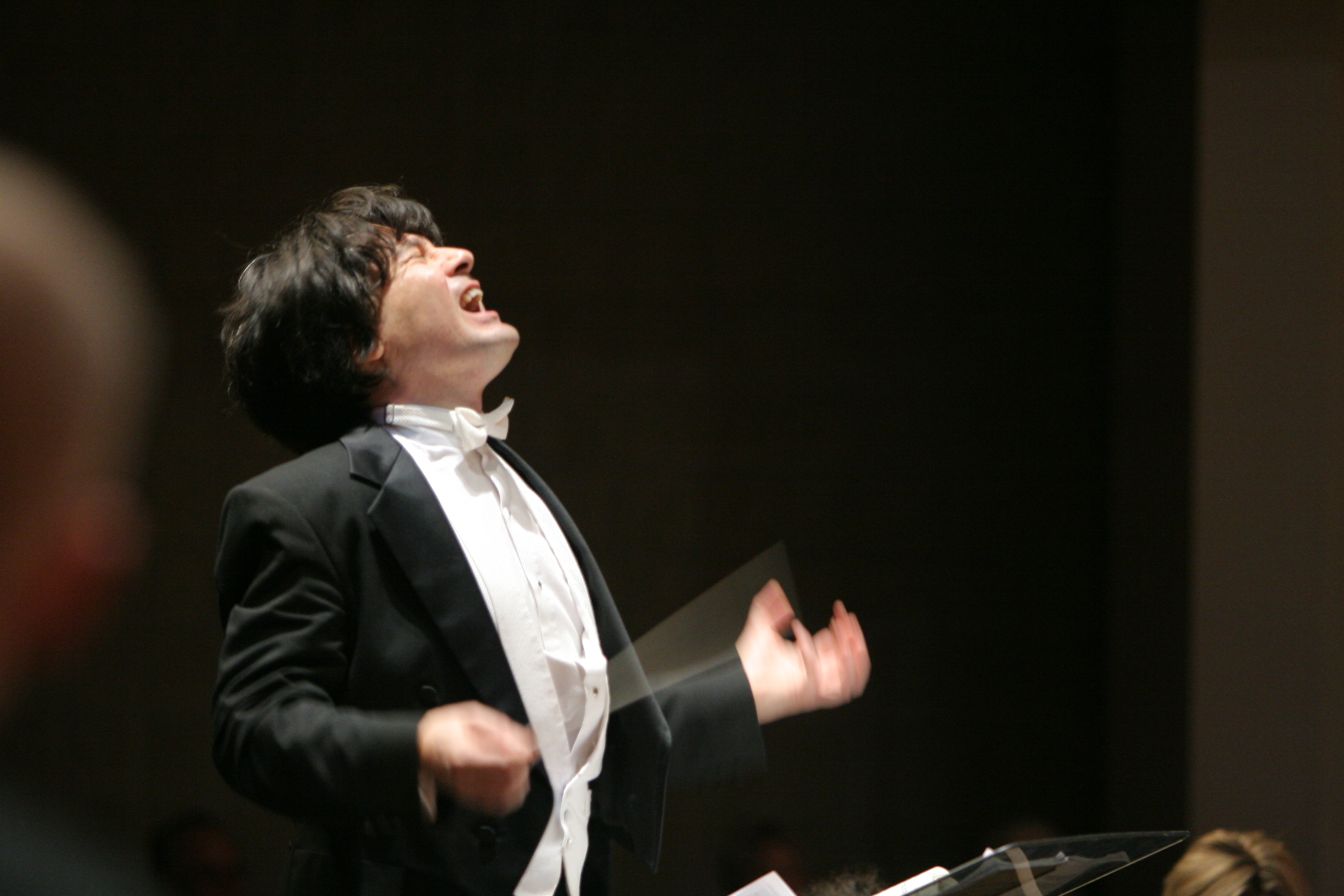 Kim Allen Kluge conducting his composition