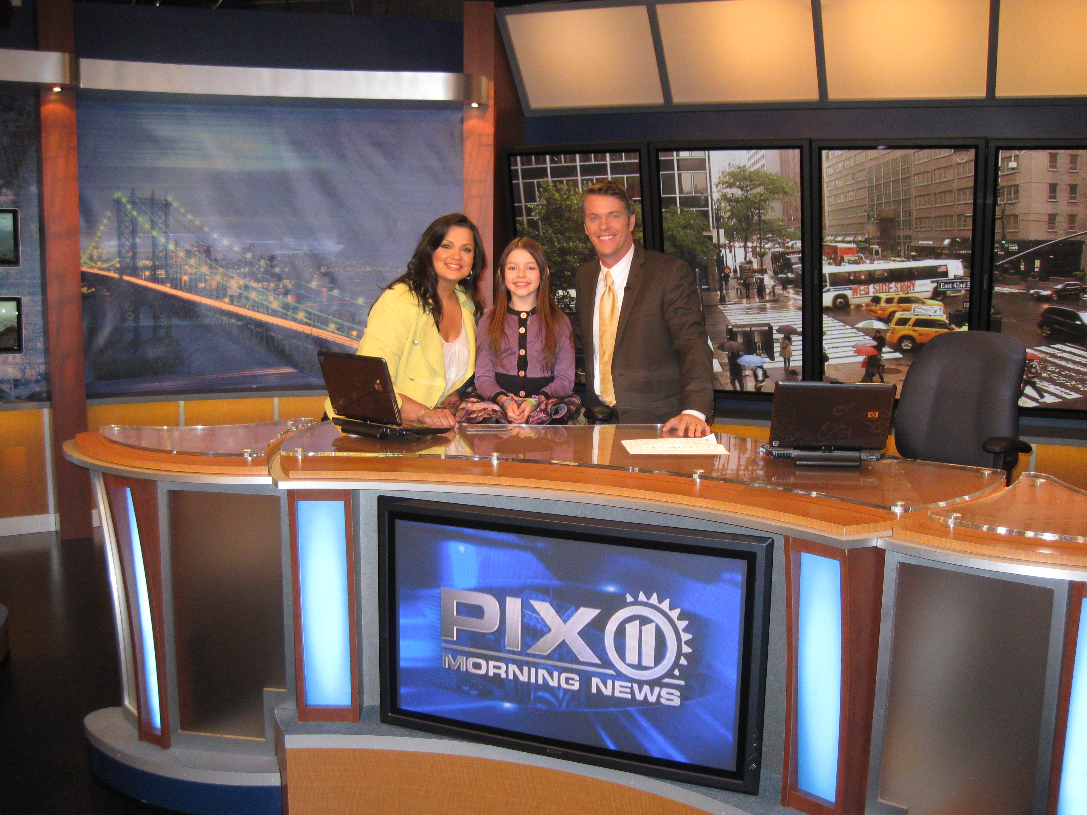 Fátima Ptacek on set of Pix Morning News with anchors Sukanya Krishnan and John Muller - May, 2010