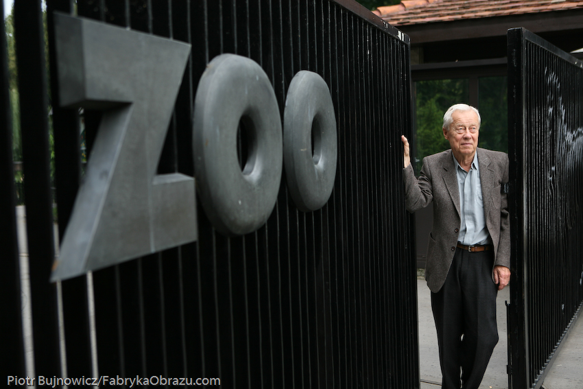 Ryszard Zabinski in Safe Haven: The Warsaw Zoo (Richard Lester, Executive Producer