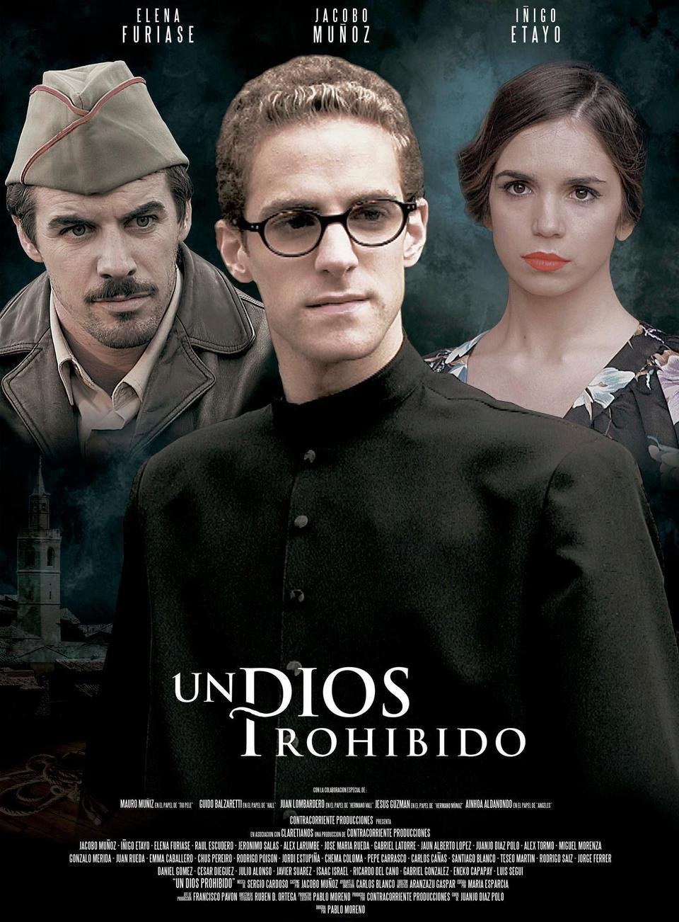 Juan Rueda, Jacobo Muñoz and Emma Caballero in Un Dios prohibido (2013)