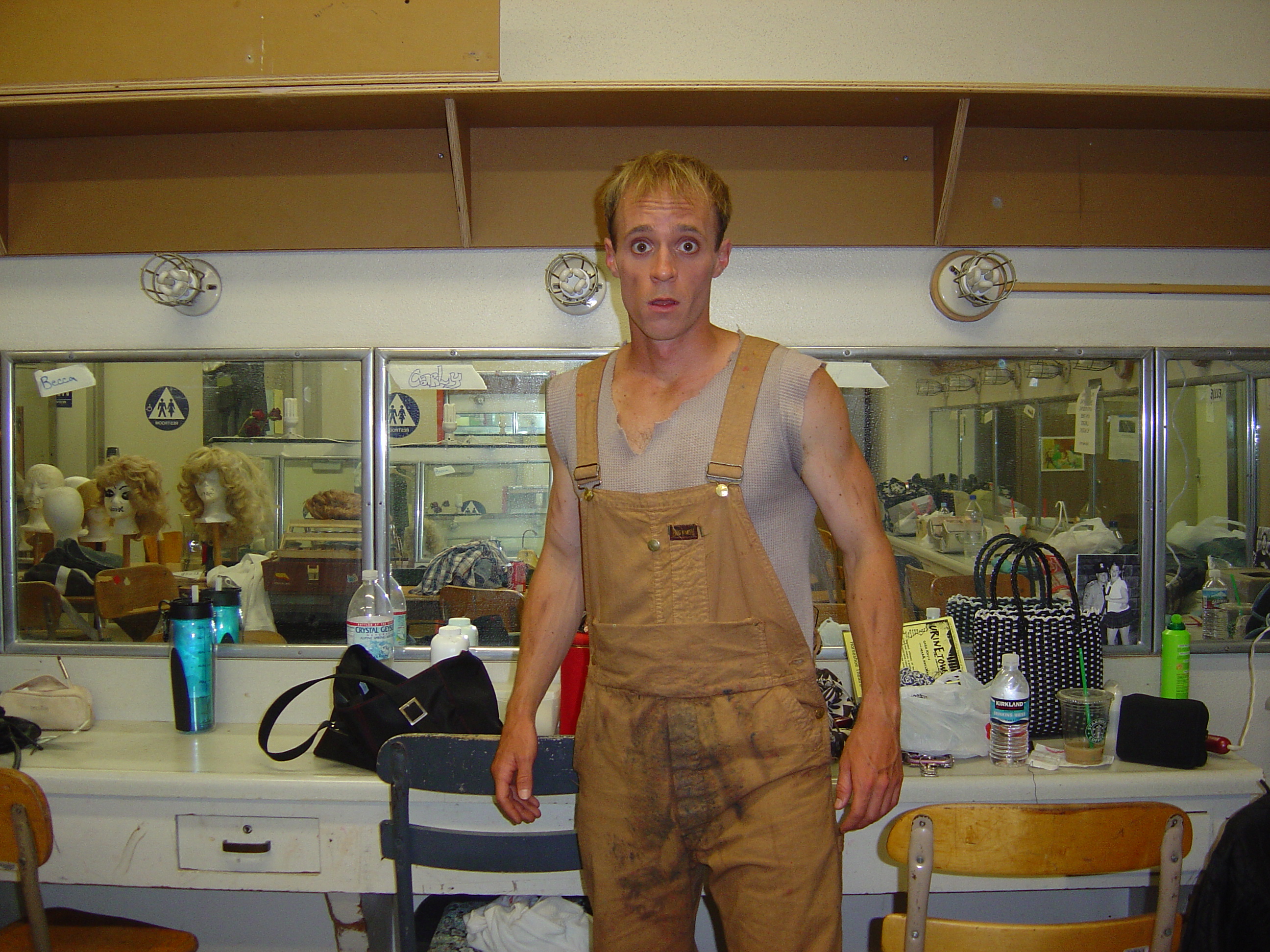 Bobby Strong - Urinetown