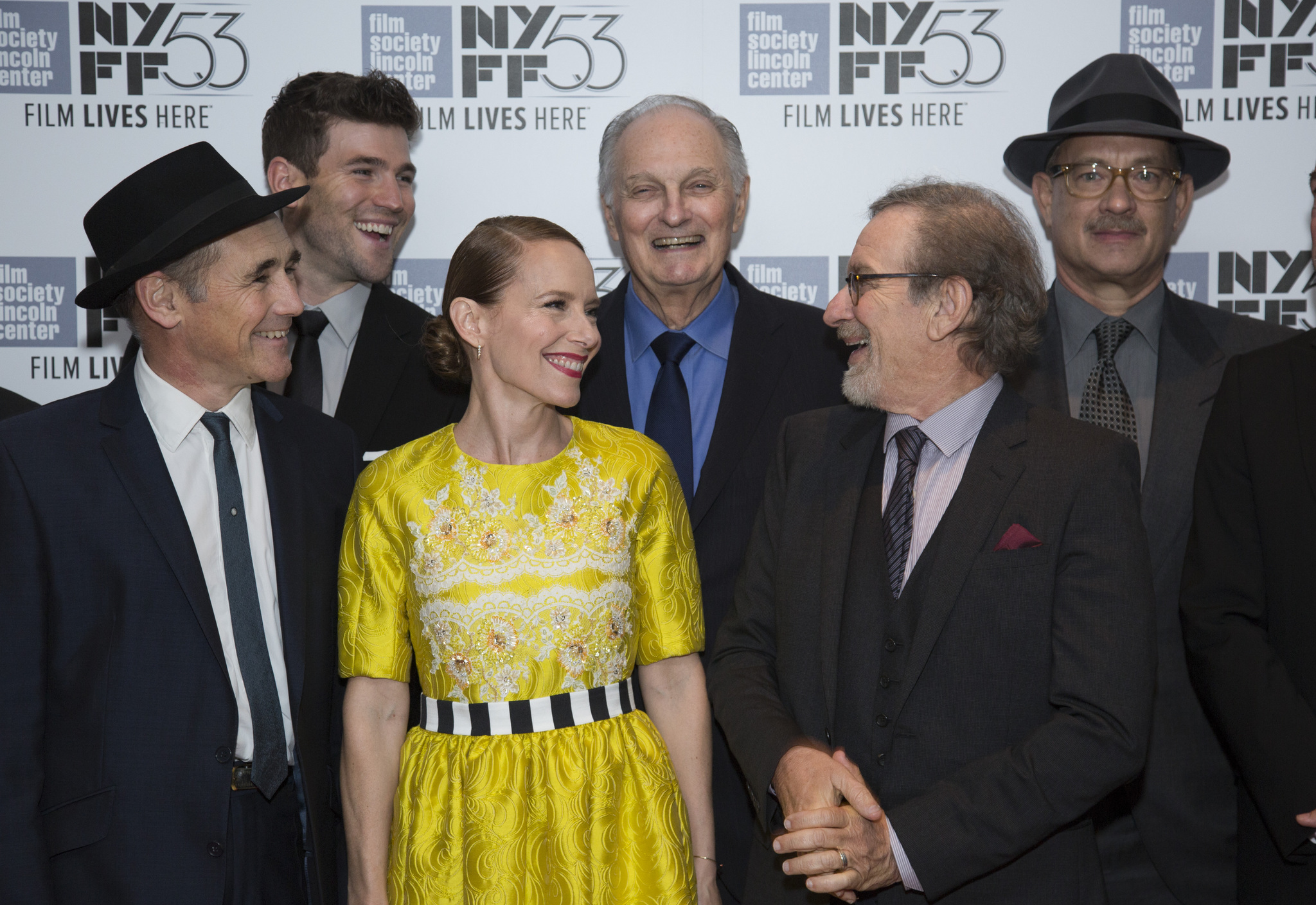 Tom Hanks, Steven Spielberg, Alan Alda, Amy Ryan, Mark Rylance and Austin Stowell at event of Snipu tiltas (2015)