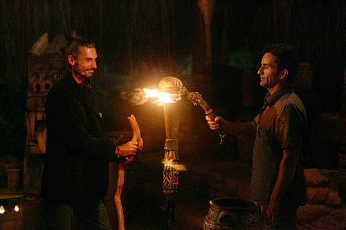 Still of Jeff Probst and Benjamin Wade in Survivor (2000)