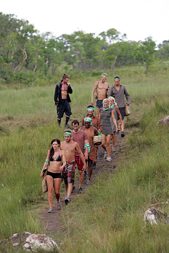 Still of Tamara Johnson, Sierra Reed, Benjamin Wade, James Thomas Jr., Brendan Synnott, Erinn Lobdell, Debra Beebe, Stephen Fishbach, Joe Dowdle and Tyson Apostol in Survivor (2000)