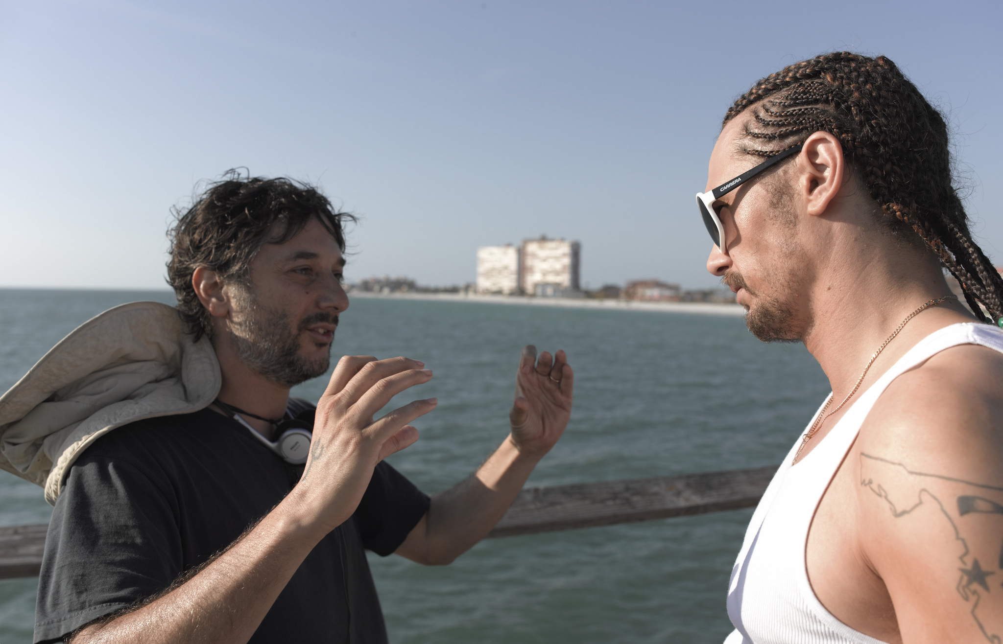 Still of Harmony Korine and James Franco in Laukines atostogos (2012)