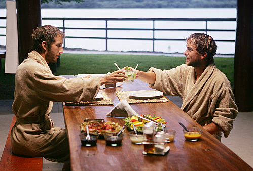 Still of James Thomas Jr. and Stephen Fishbach in Survivor (2000)