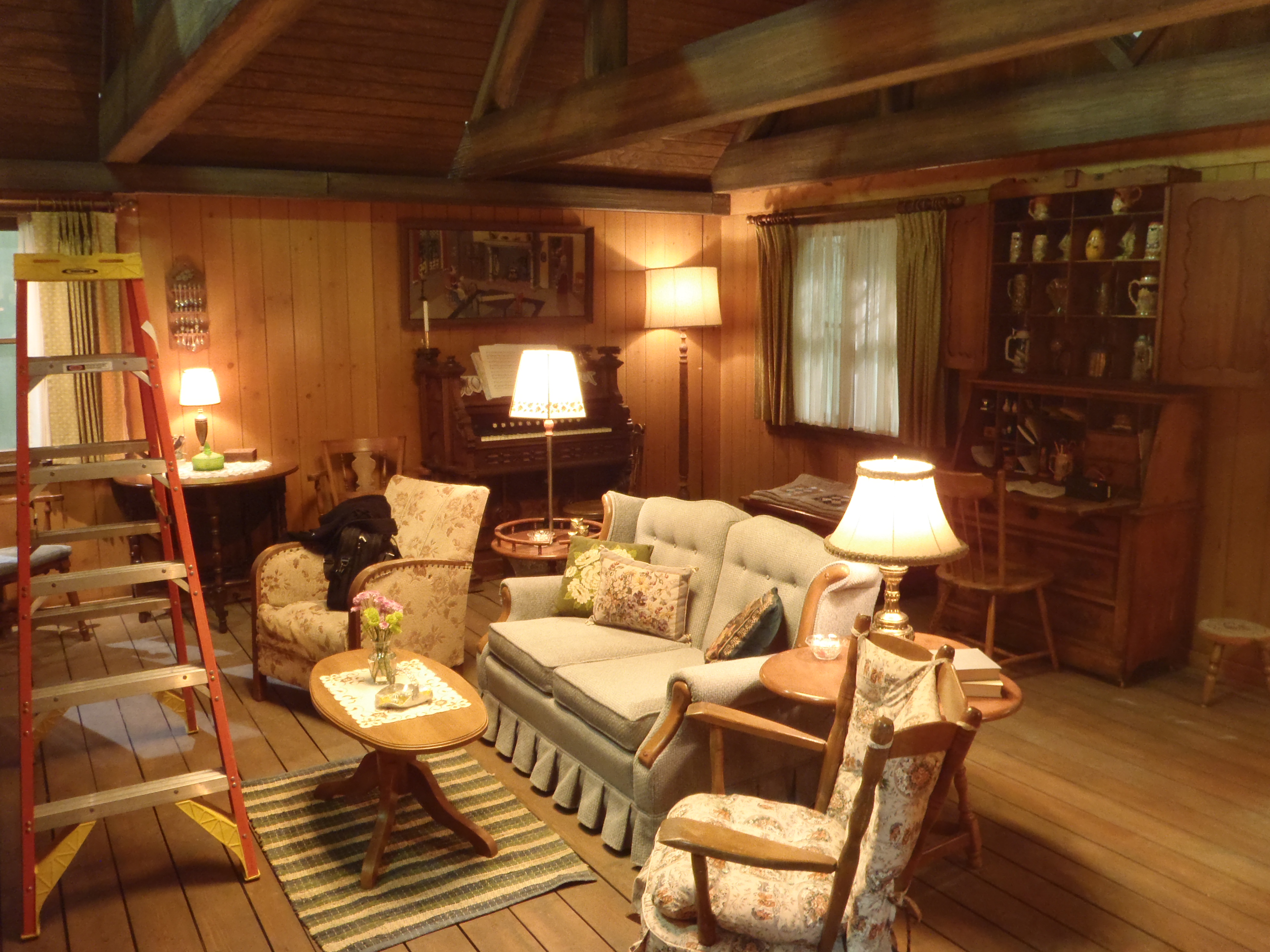 Grimm - Interior Cabin