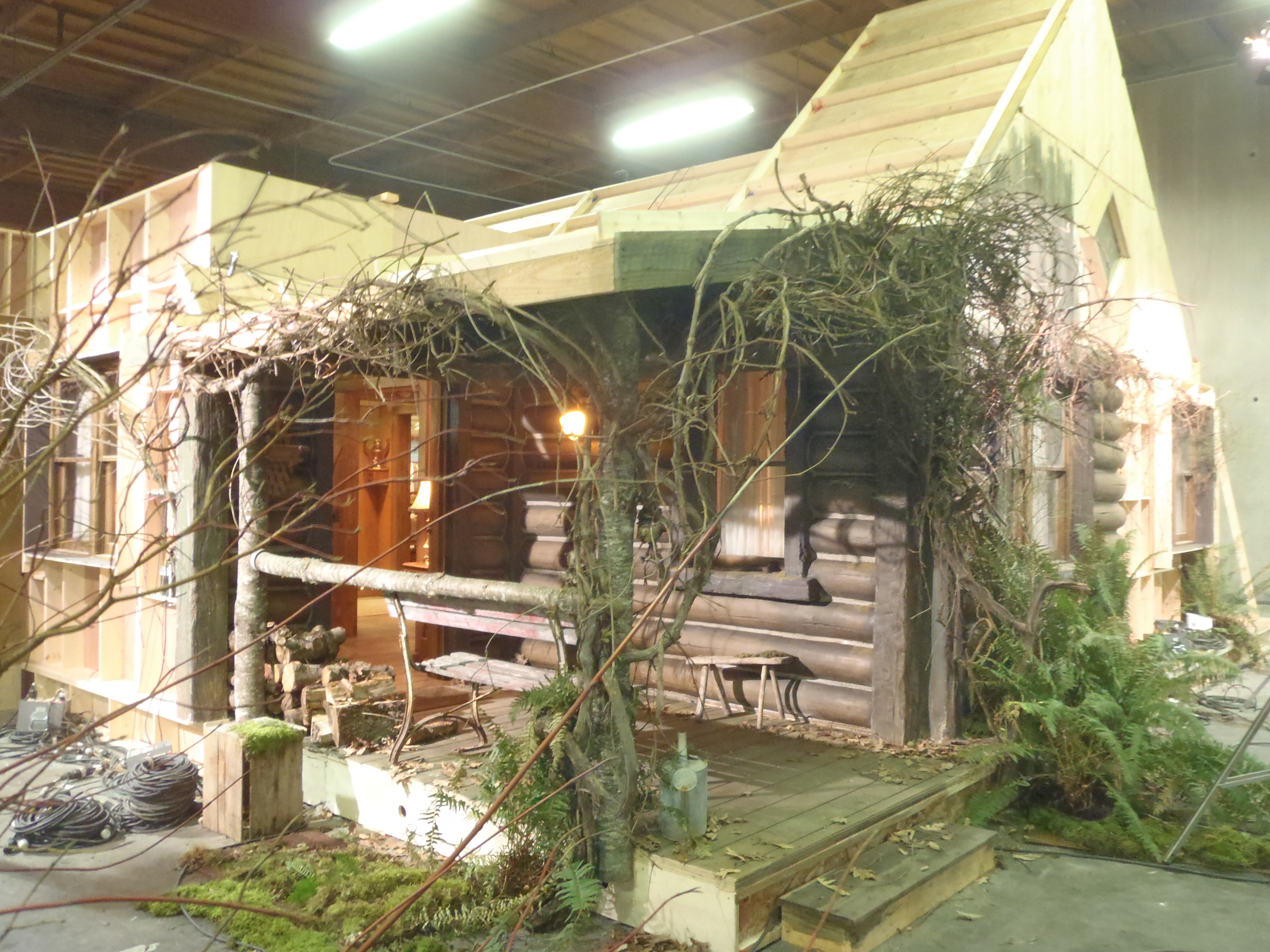 Grimm - Cabin Interior Stage