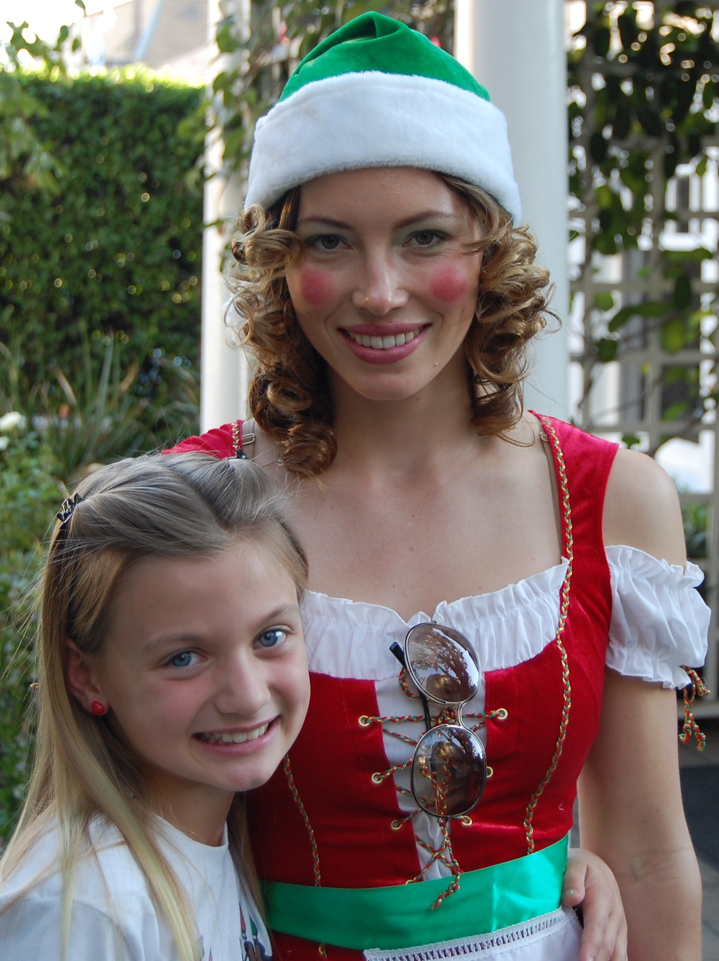 Laci Kay with Jessica Biel behind the scenes of Funny or Die Productions!
