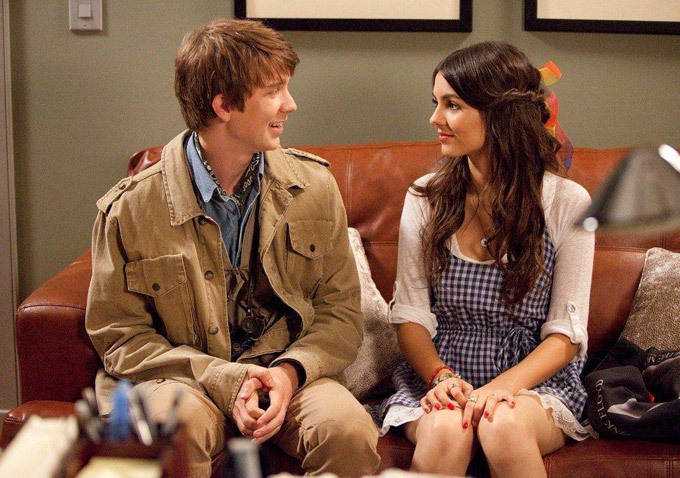 Still of Victoria Justice and Thomas Mann in Fun Size (2012)