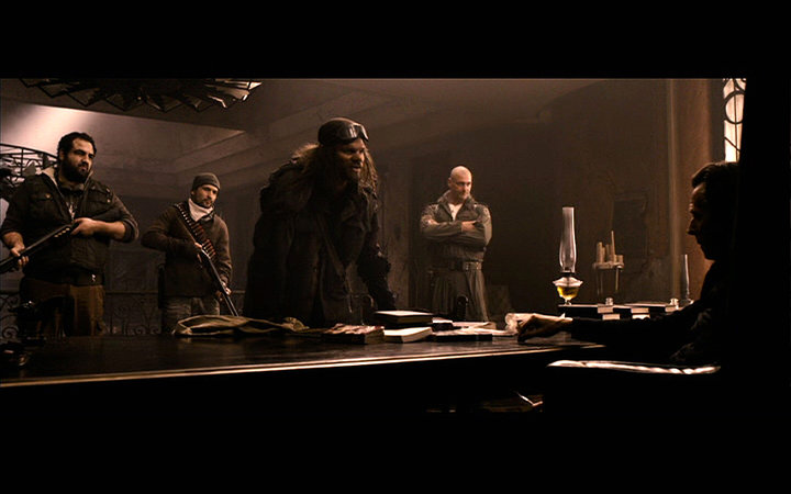 Gary Oldman, Ray Stevenson, Luis Bordonada and Joe Pingue in Book of Eli (2010)