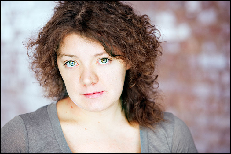 Anna Abrams Green eyes headshot