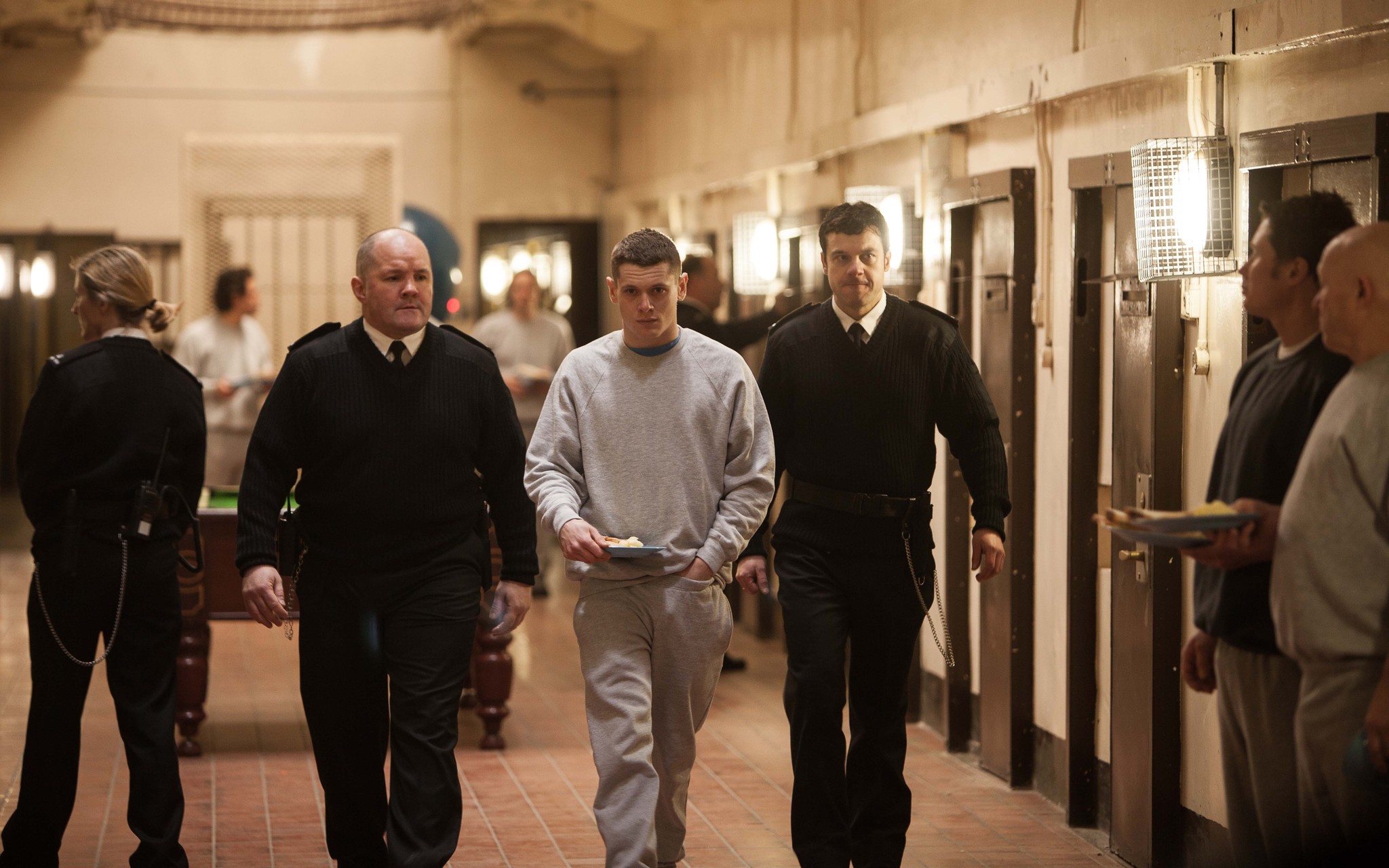 Still of Jack O'Connell and Duncan Airlie James in Starred Up (2013)