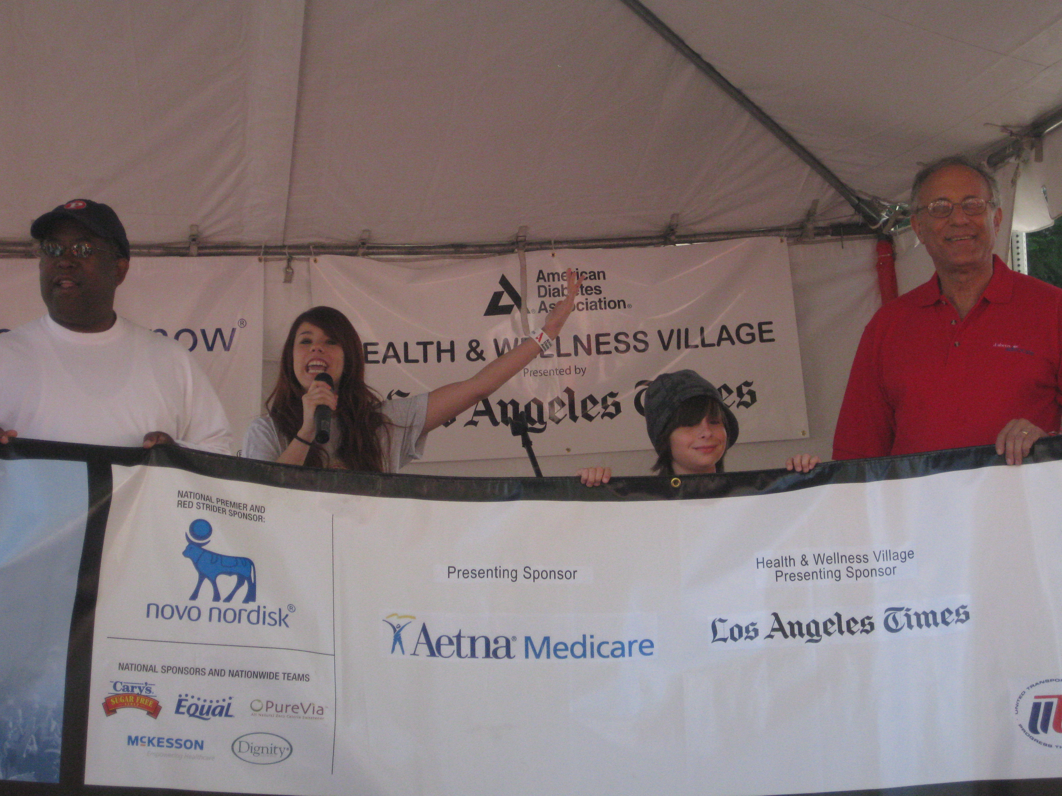 Robbie Tucker & sister Jillian Rose Reed speak & walk at the American Diabetes Association 'Los Angeles Step Out Walk For Diabetes' Oct. 2011