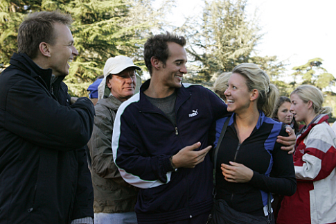 Still of Phil Keoghan, Danielle Turner and Eric Sanchez in The Amazing Race: Low to the Ground, That's My Technique (2007)