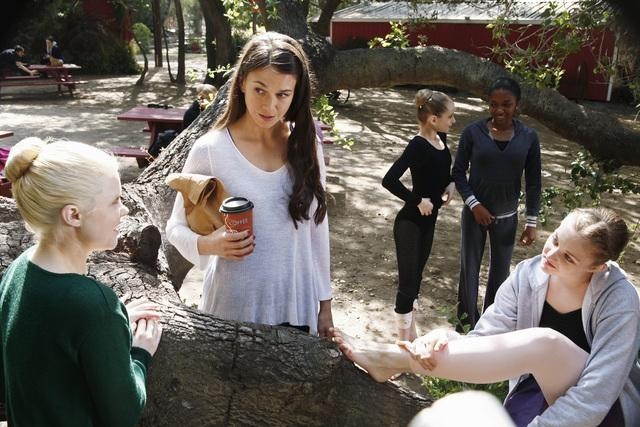 Still of Sutton Foster, Kaitlyn Jenkins, Bailey De Young and Matisse Love in Bunheads (2012)