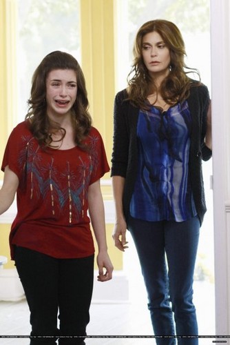 Still of Daniela Bobadilla and Terri Hatcher in Desperate Housewives