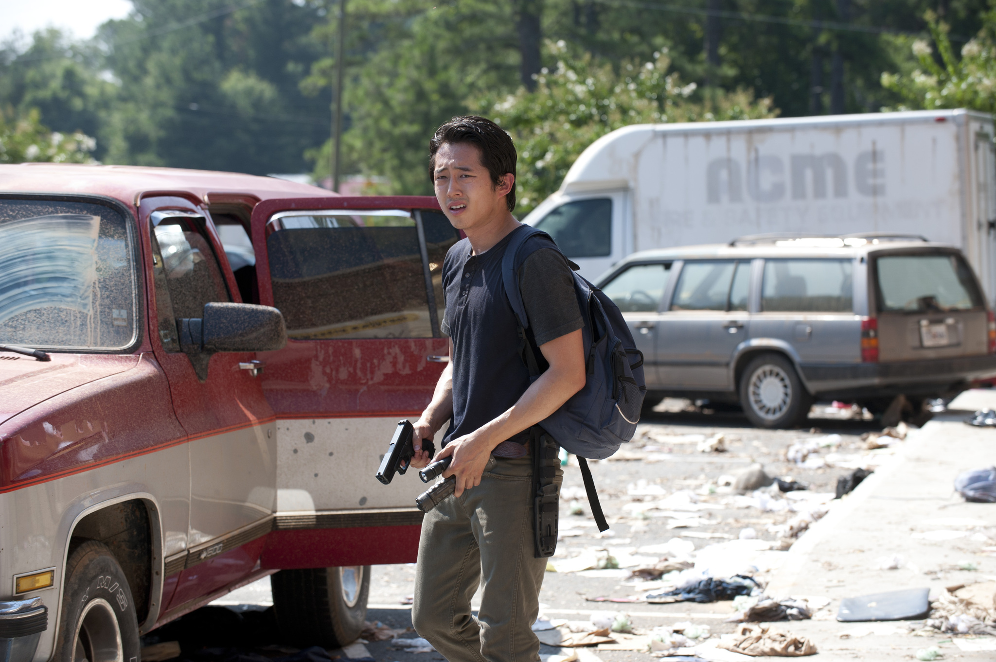 Still of Steven Yeun in Vaiksciojantys negyveliai (2010)