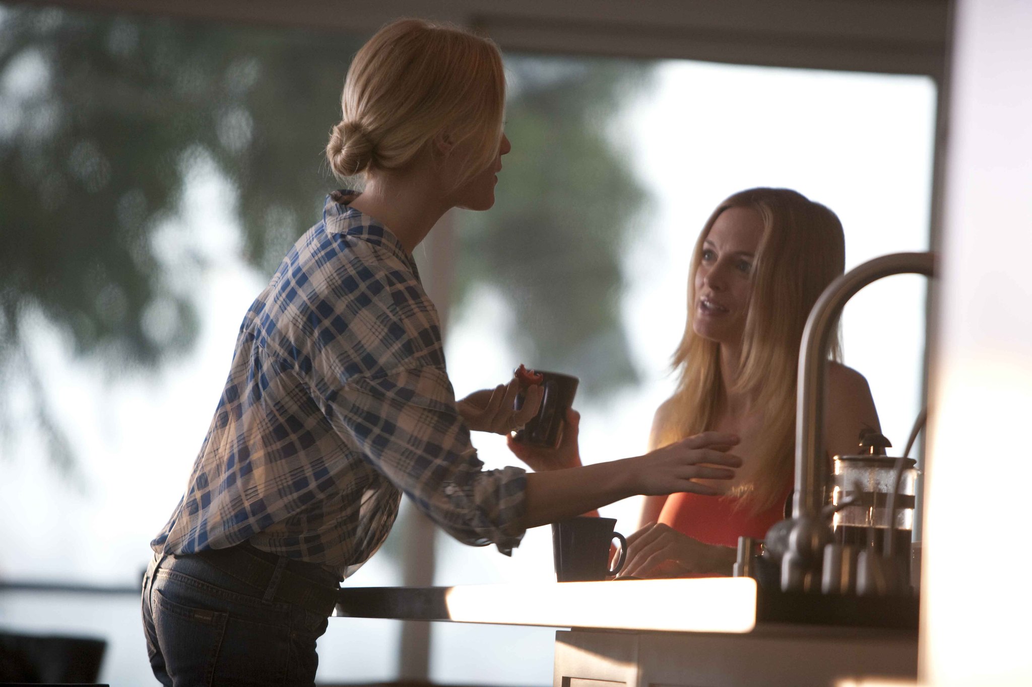 Still of Heather Graham and Ashley Hinshaw in About Cherry (2012)