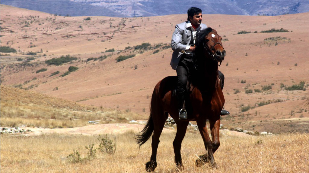 Still of Dev in Chander Pahar (2013)