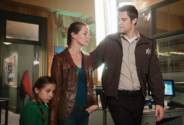 Happy Town Blame It On Rio Geoff Stults, Amy Acker and Sophia Ewaniuk