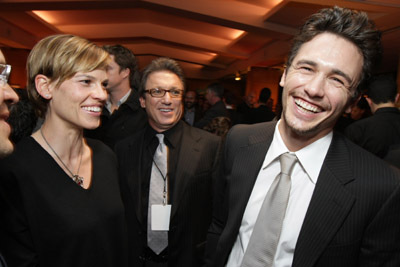 Hilary Swank and James Franco at event of Milk (2008)