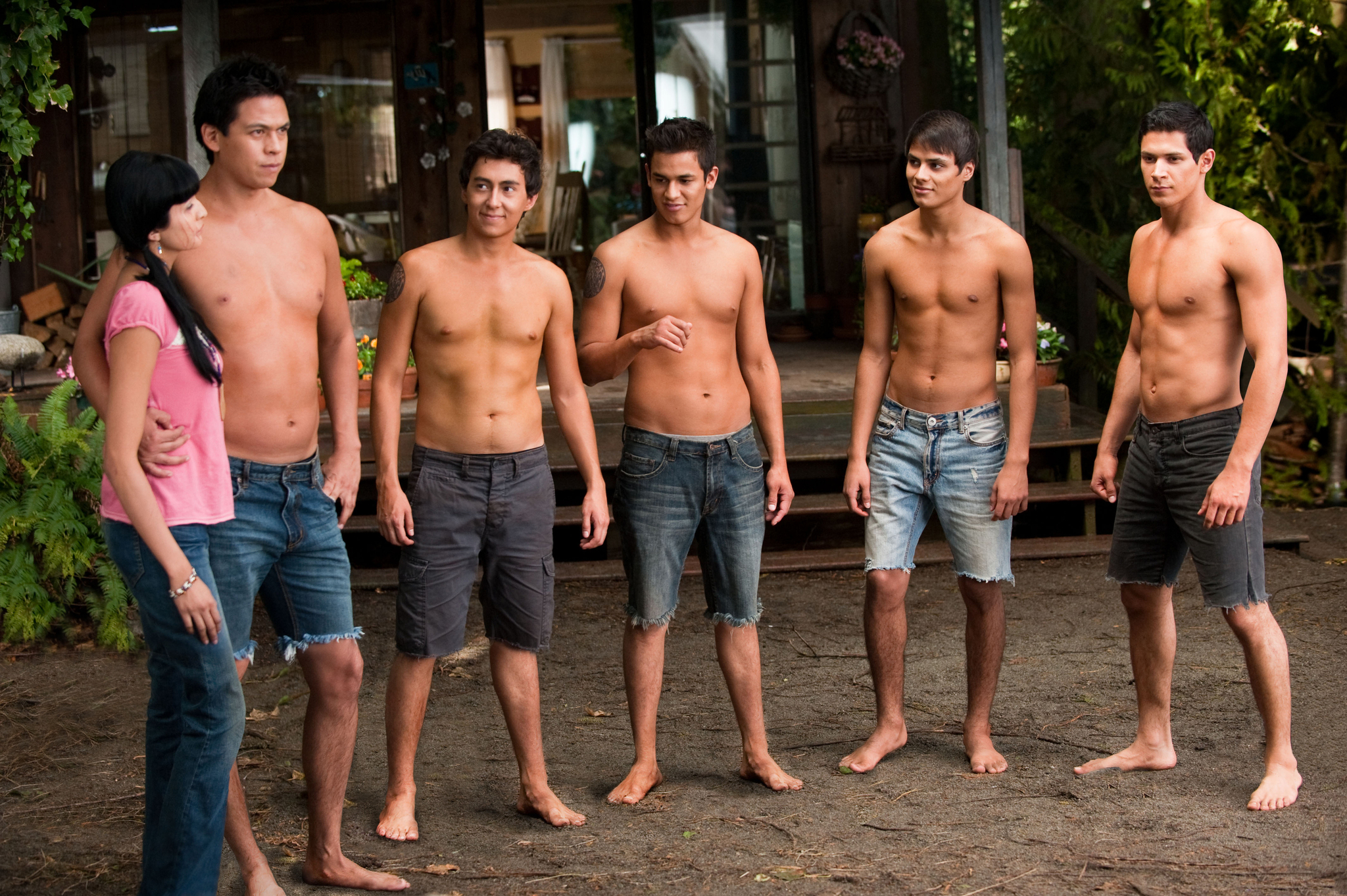 Still of Chaske Spencer, Tinsel Korey, Bronson Pelletier, Alex Meraz, Tyson Houseman and Kiowa Gordon in The Twilight Saga: Eclipse (2010)