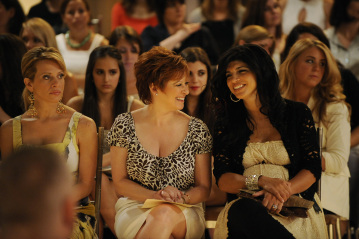 Still of Caroline Manzo, Dina Manzo and Teresa Giudice in The Fashion Show (2009)