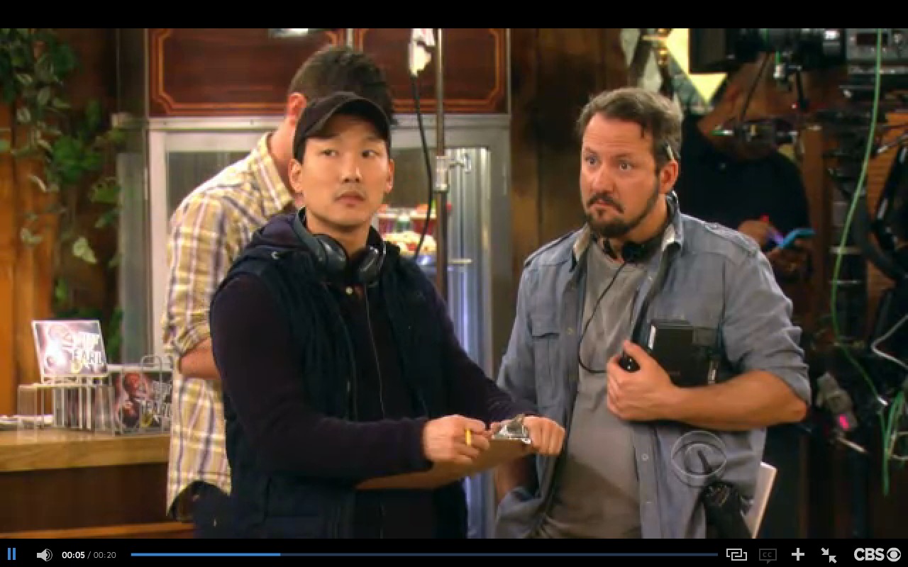 Shawn Law 2 Broke Girls and the Extra Work