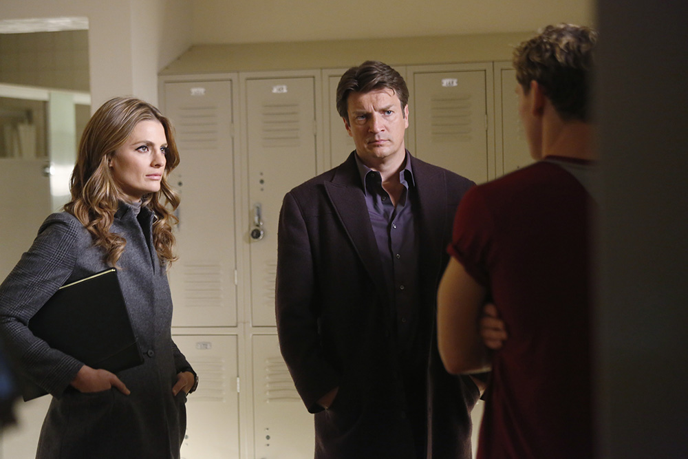 Stana Katiic, Nathan Fillion, & Sam Towers In Castle